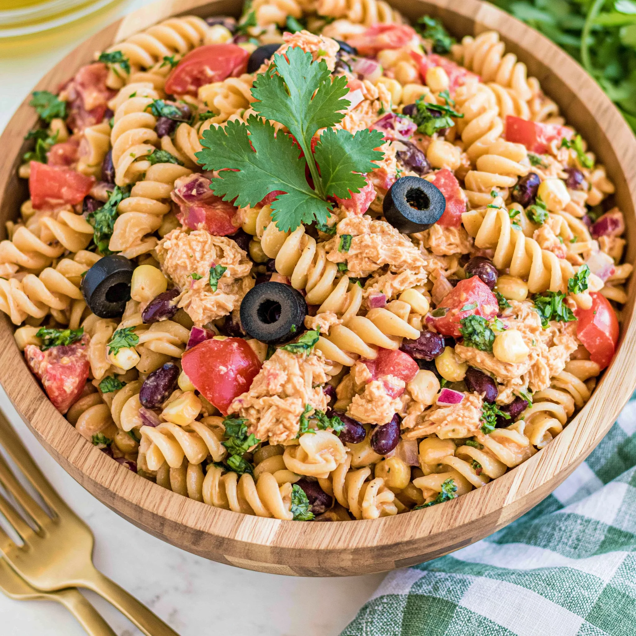 Southwest Chicken Pasta Salad Recipe (Quick and Easy!)